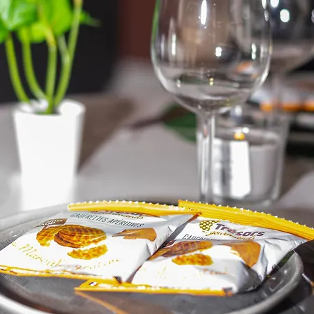 Daire A 100 M De La Vielle Ville, Proche Remparts, Cosy *