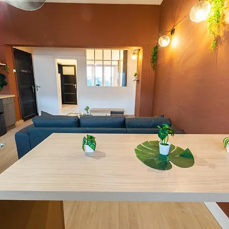 A 100 M De La Vielle Ville, Proche Remparts, Cosy Appartamento