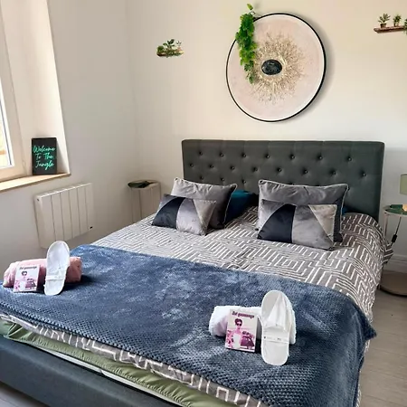 A 100 M De La Vielle Ville, Proche Remparts, Cosy Appartamento